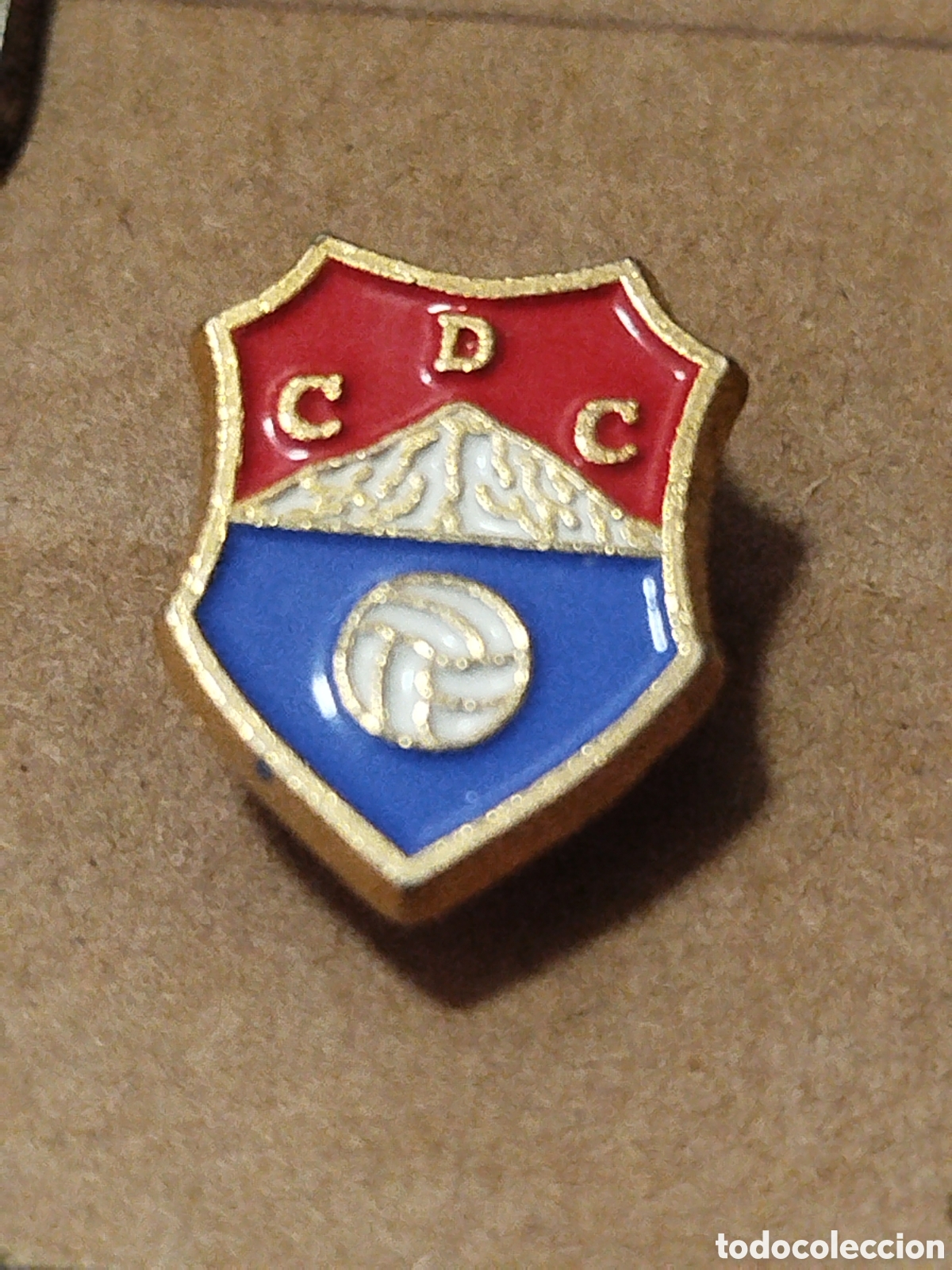 Coleccionismo deportivo: INSIGNIA DE FUTBOL C.D.CANDELA CANDELARIA . TENERIFE