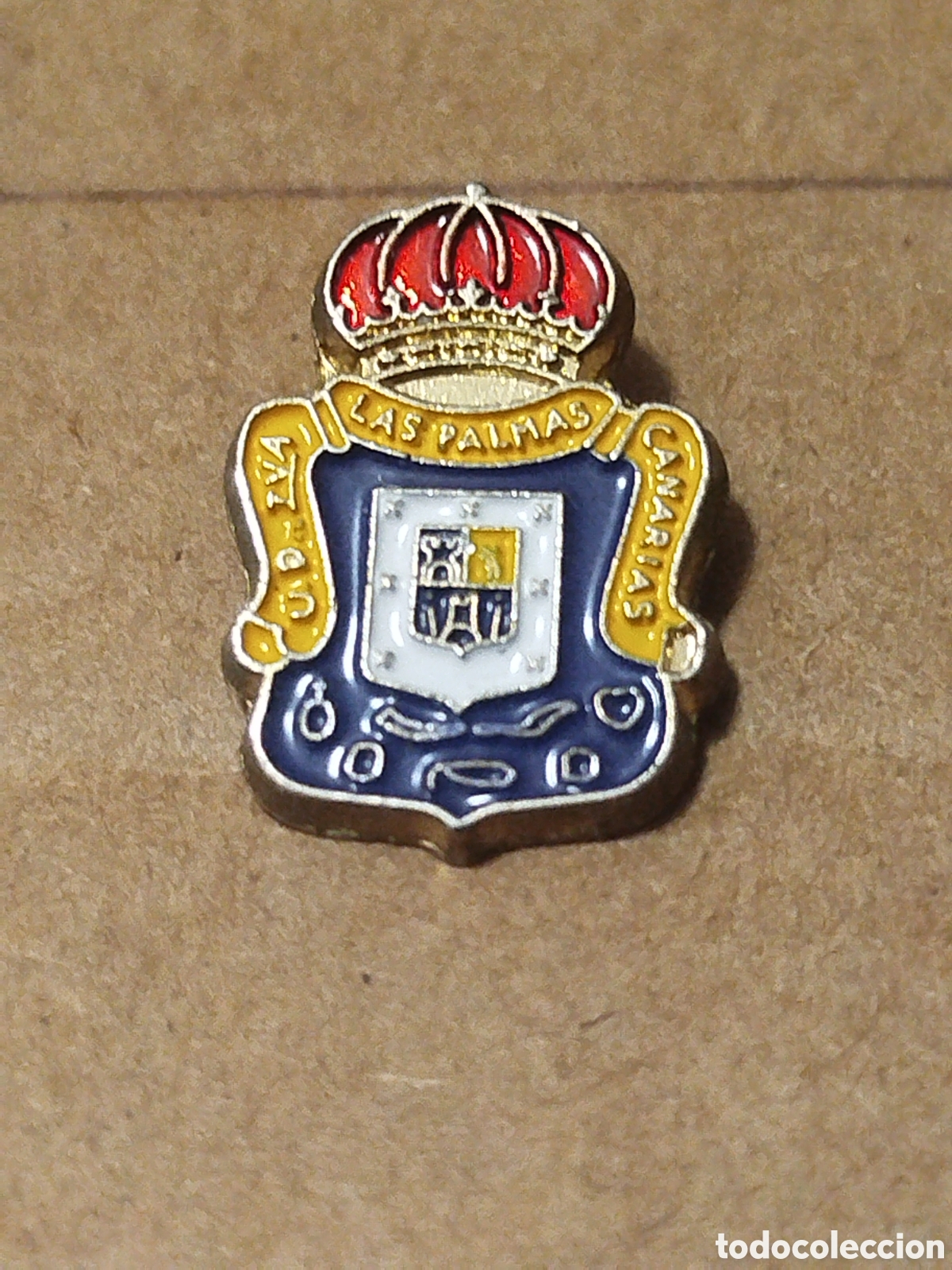 Coleccionismo deportivo: INSIGNIA DE FUTBOL UD LAS PALMAS