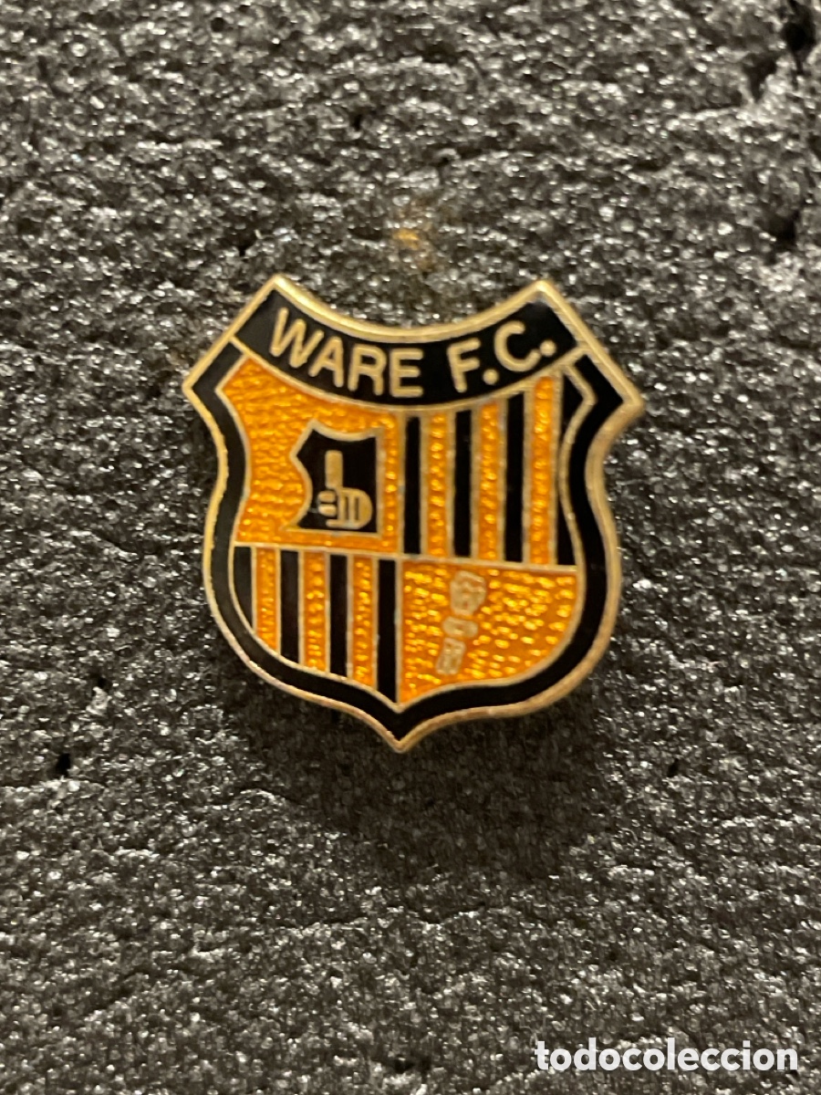 Coleccionismo deportivo: Pin 207 WARE F.C. - Ware