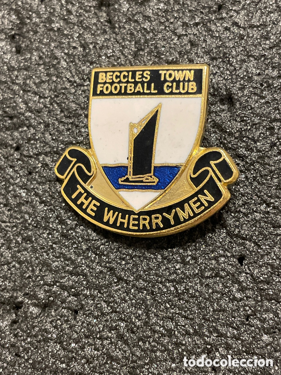 Colecionismo desportivo: Pin 236 BECCLES TOWN F.C. - Beccles