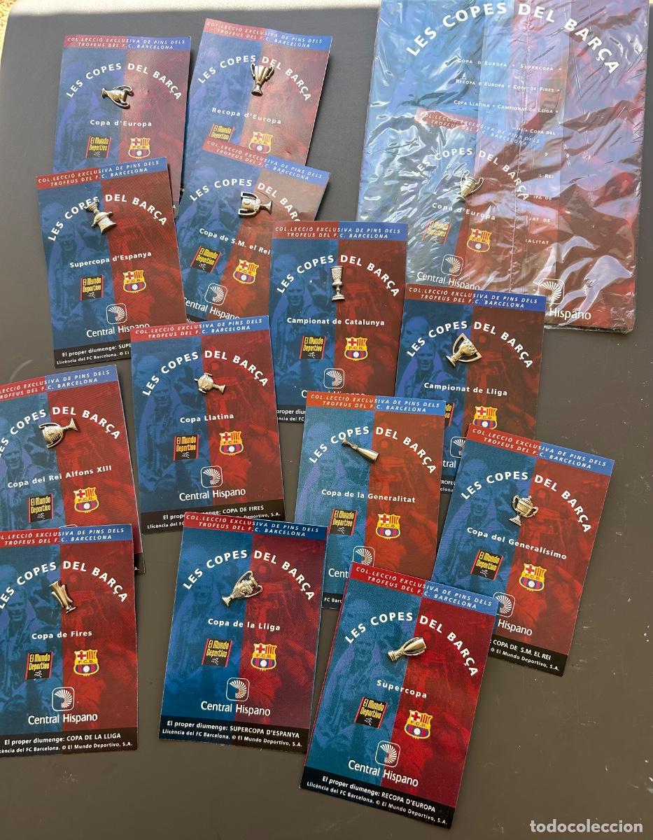 Coleccionismo deportivo: Colecci&oacute;n completa de 14 Pins &ldquo;Les Copes del Bar&ccedil;a&rdquo; &ndash; FC Barcelona + panel expositor original