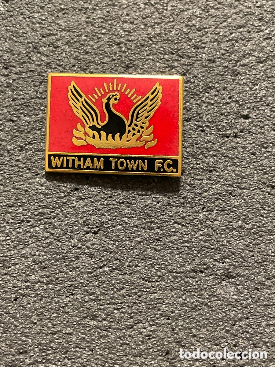 Coleccionismo deportivo: Pin 303 WITHAM TOWN F.C. - Witham