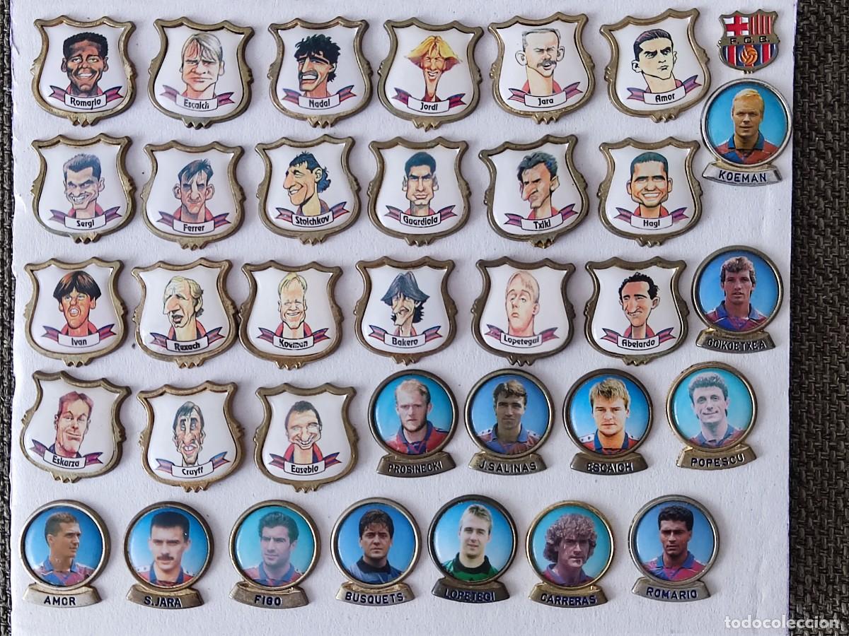 Coleccionismo deportivo: LOTE DE 35 PINS JUGADORES DEL BAR&Ccedil;A- F.C.BARCELONA