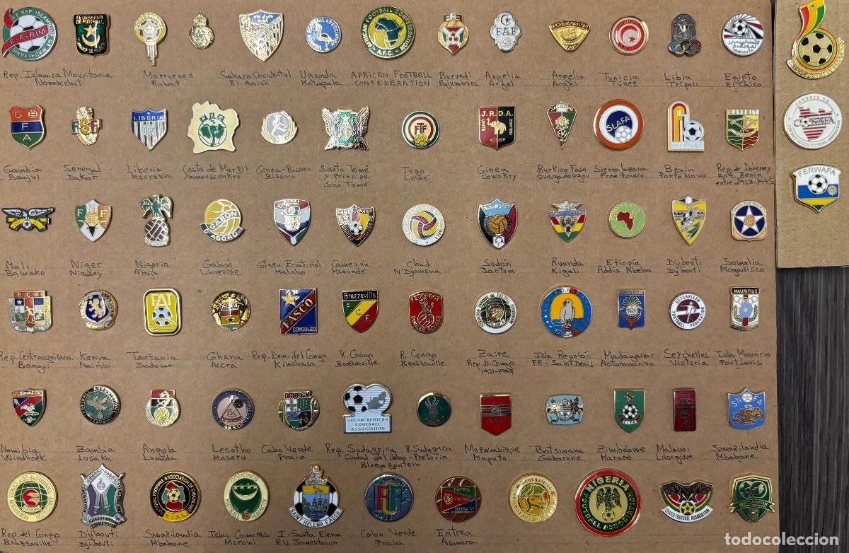 Coleccionismo deportivo: Lote pins f&uacute;tbol Federaciones &Aacute;frica