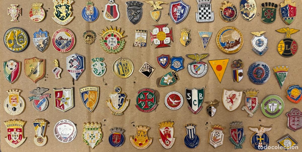 Coleccionismo deportivo: Lote 66 pins f&uacute;tbol Portugal 4