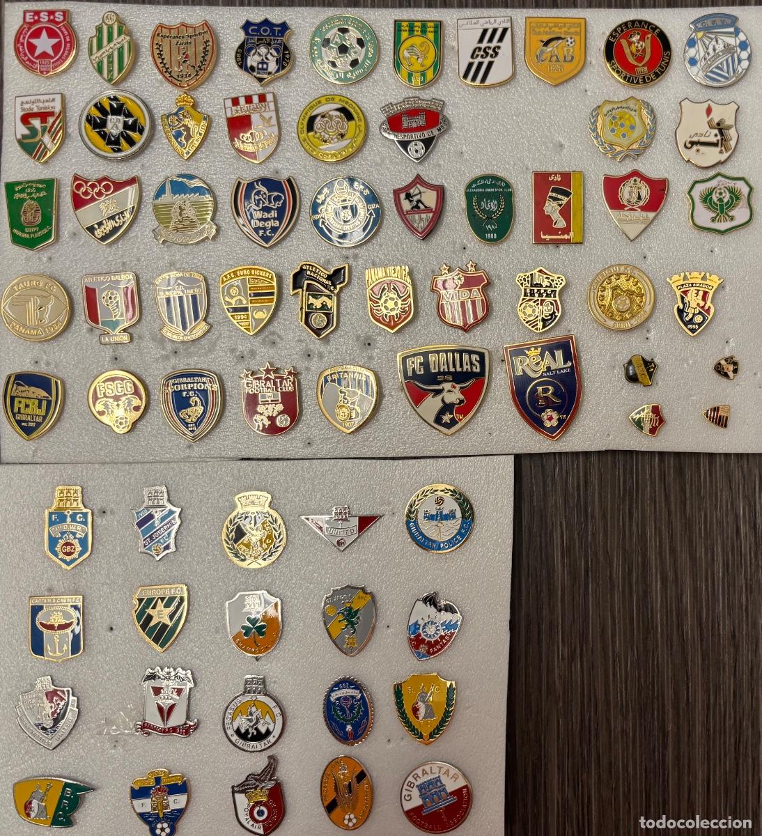 Coleccionismo deportivo: Lote 70 pins f&uacute;tbol Pa&iacute;ses ex&oacute;ticos