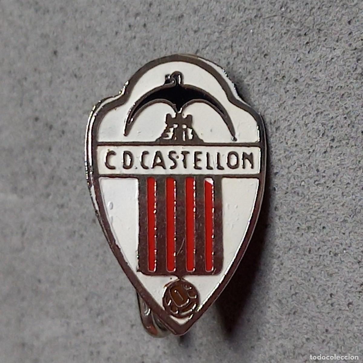 Coleccionismo deportivo: Antigua insignia de alfiler a&ntilde;os 60 del equipo de f&uacute;tbol Club Deportivo Castell&oacute;n
