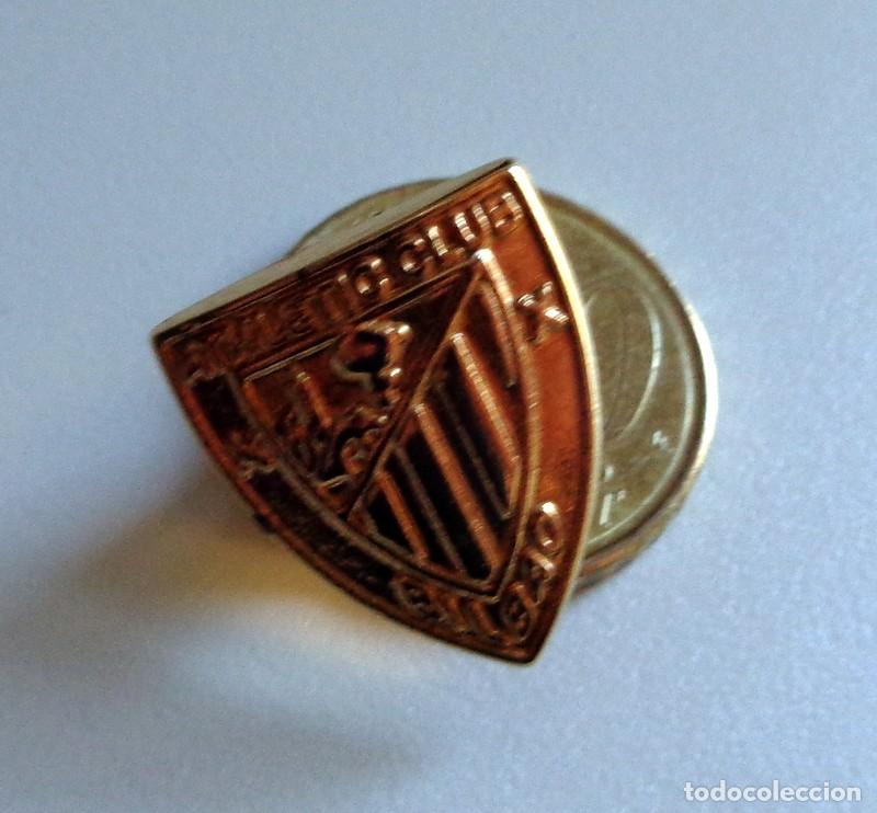 Coleccionismo deportivo: PIN DORADO - F&Uacute;TBOL A&Ntilde;OS 90. ANTIGUO - ATHLETIC CLUB BILBAO - COLECCI&Oacute;N - EXCELENTE ESTADO NUEVO