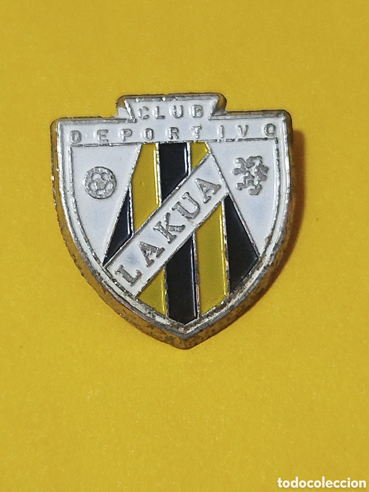 Collectionnisme sportif: PINS DE FUTBOL CD LAKUA.VITORIA GASTEIZ