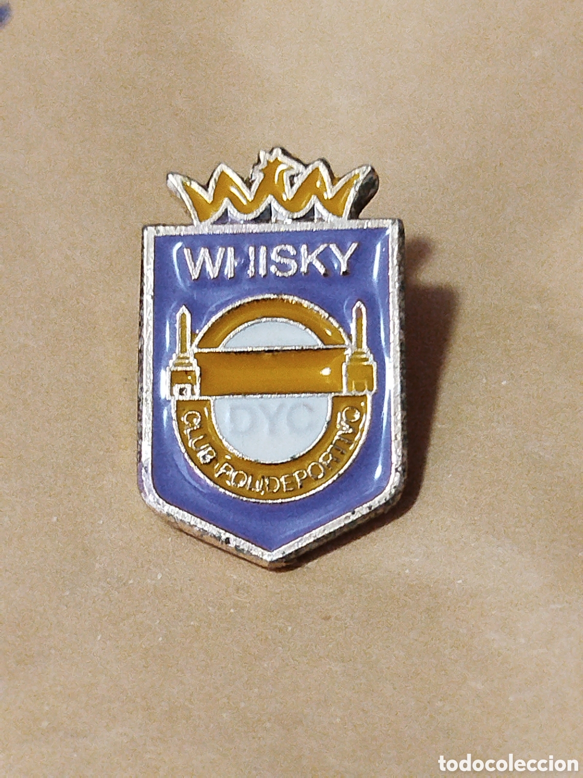 Coleccionismo deportivo: PINS DE FUTBOL C.P.WHISKY DYC.SEGOVIA