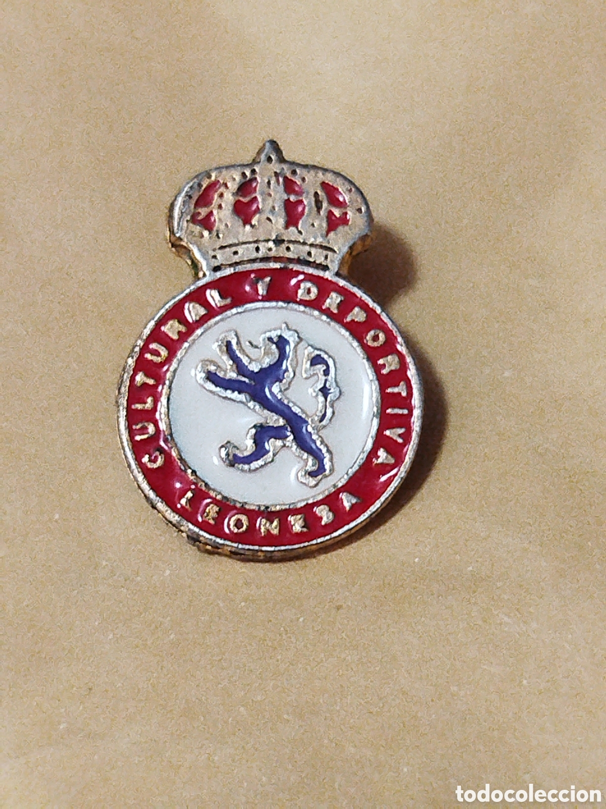 Coleccionismo deportivo: PINS DE FUTBOL.CULTURAL Y DEPORTIVA LEONESA LEON