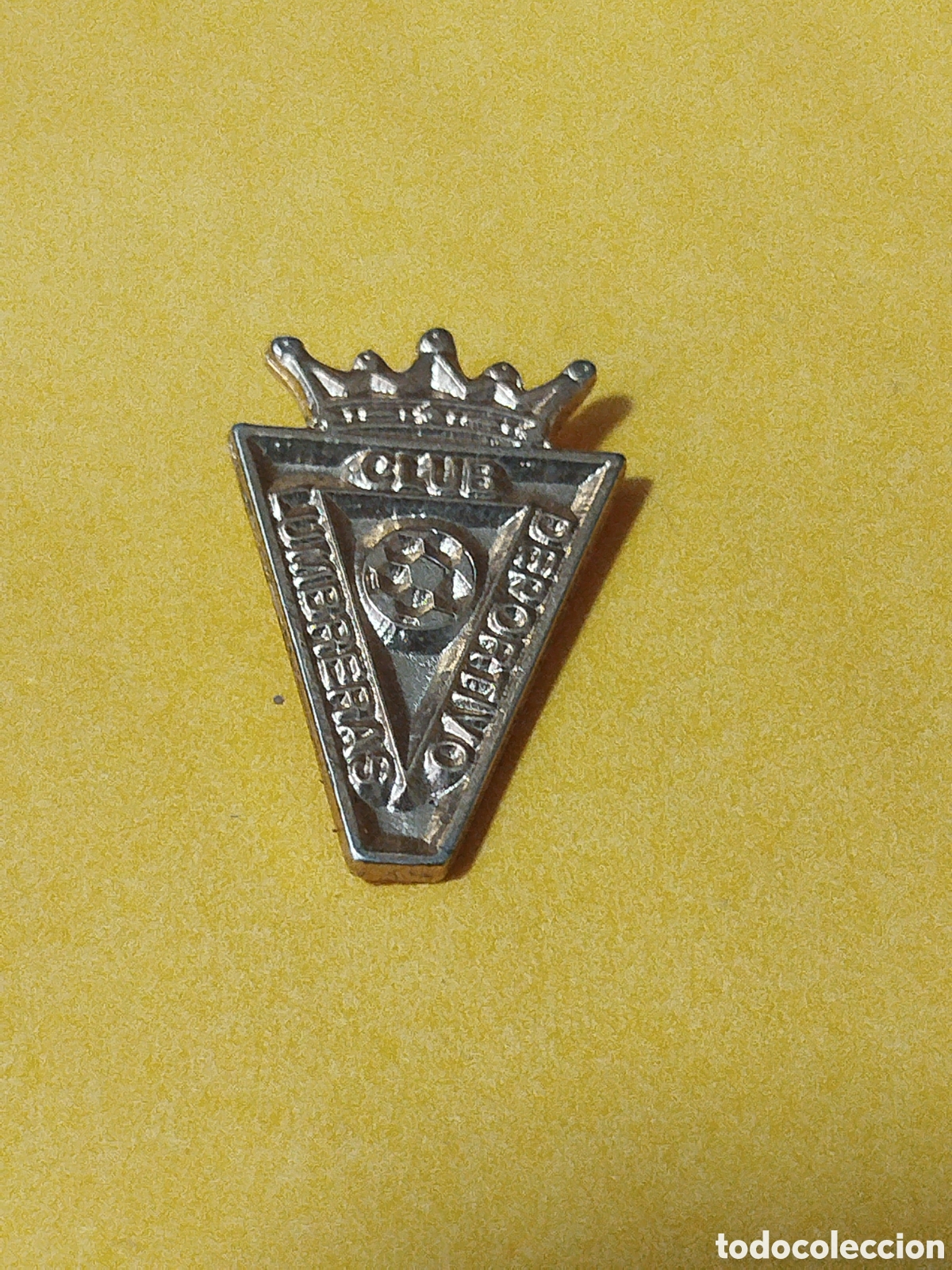 Coleccionismo deportivo: INSIGNIA DE FUTBOL CD LUMBRERAS MURCIA