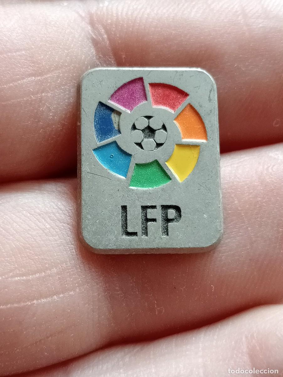 Coleccionismo deportivo: PINS F&Uacute;TBOL LFP LIGA DE F&Uacute;TBOL PROFESIONAL INSIGNIA