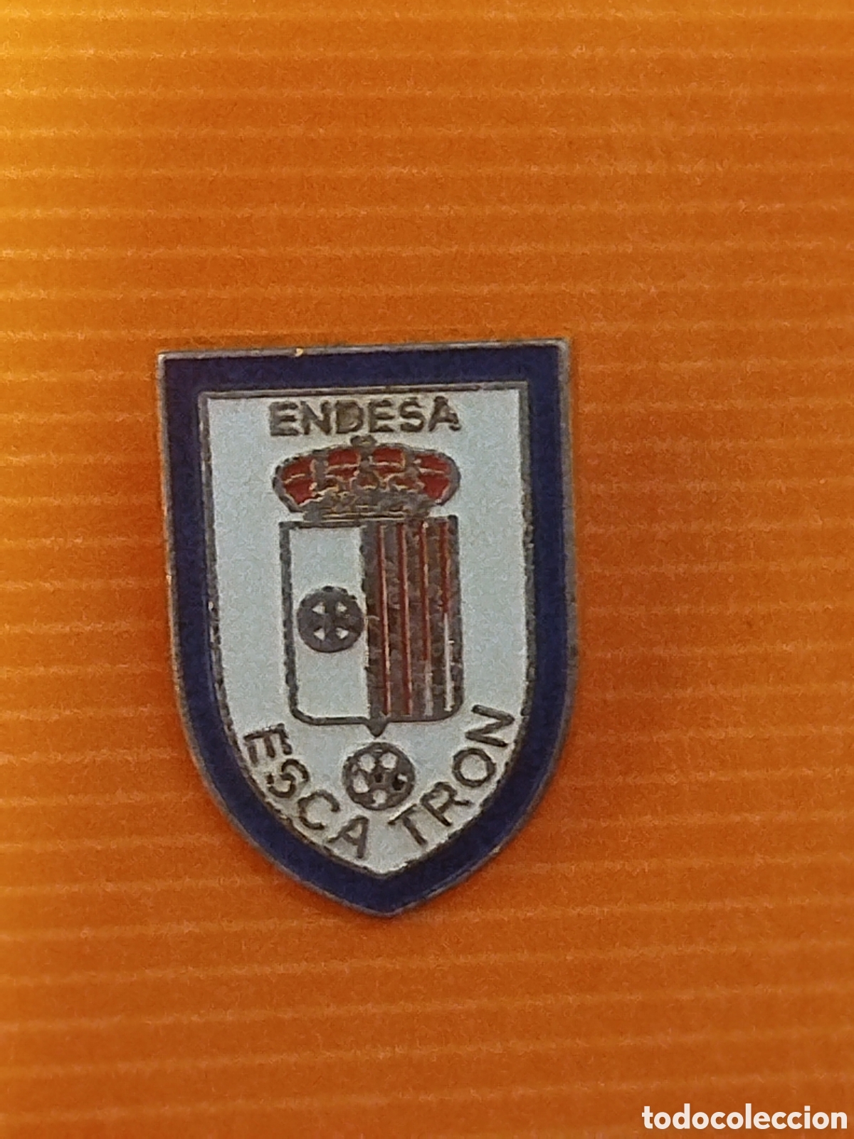 Coleccionismo deportivo: INSIGNIA DE FUTBOL CD ENDESA ESCATRON.ZARAGOZA