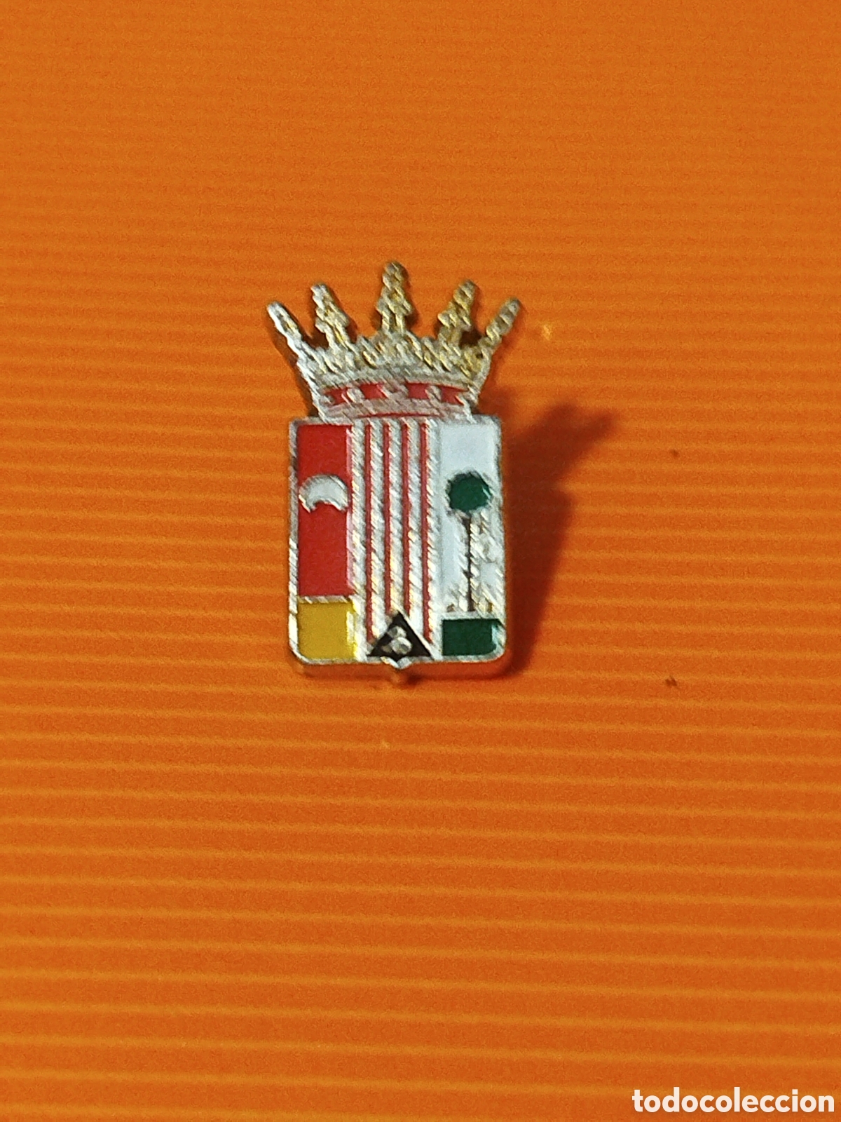 Coleccionismo deportivo: INSIGNIA DE FUTBOL CF IIIUECA.ZARAGOZA
