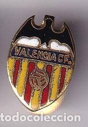Collectionnisme sportif: ANTIGUA INSIGNIA DE OJAL ESMALTADO DE FUTBOL DEL EQUIPO DEL VALENCIA (FOOTBALL)
