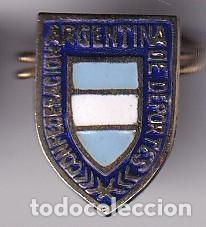 Collectionnisme sportif: ANTIGUA INSIGNIA DE IMPERDIBLE ESMALTADA DE LA CONFEDERACION ARGENTINA DE DEPORTES