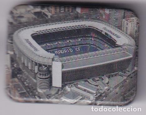 Collectionnisme sportif: INSIGNIA DE IMPERDIBLE DEL CAMPO DE FUTBOL DEL REAL MADRID (FOOTBALL)