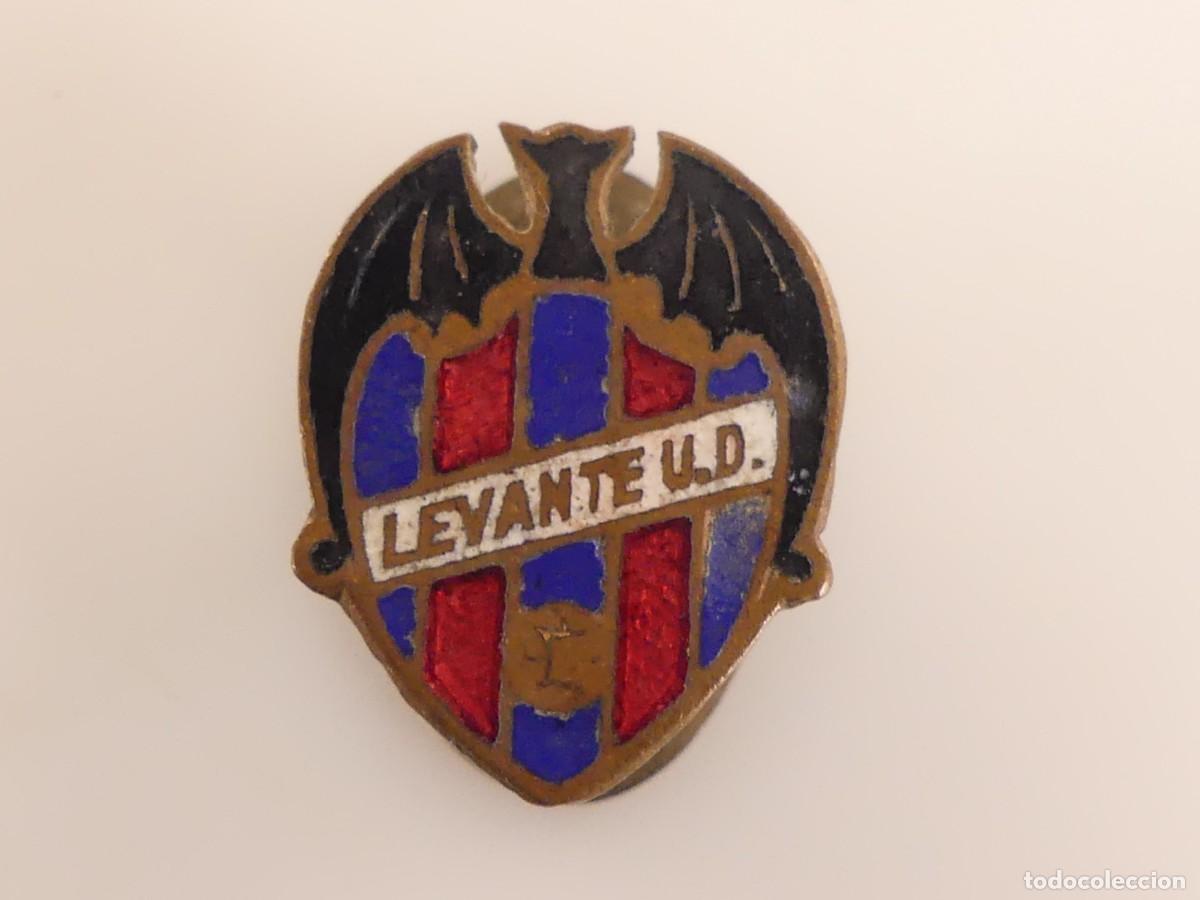 Coleccionismo deportivo: PIN INSIGNIA OJAL DE COLECCION - LEVANTE U.D.