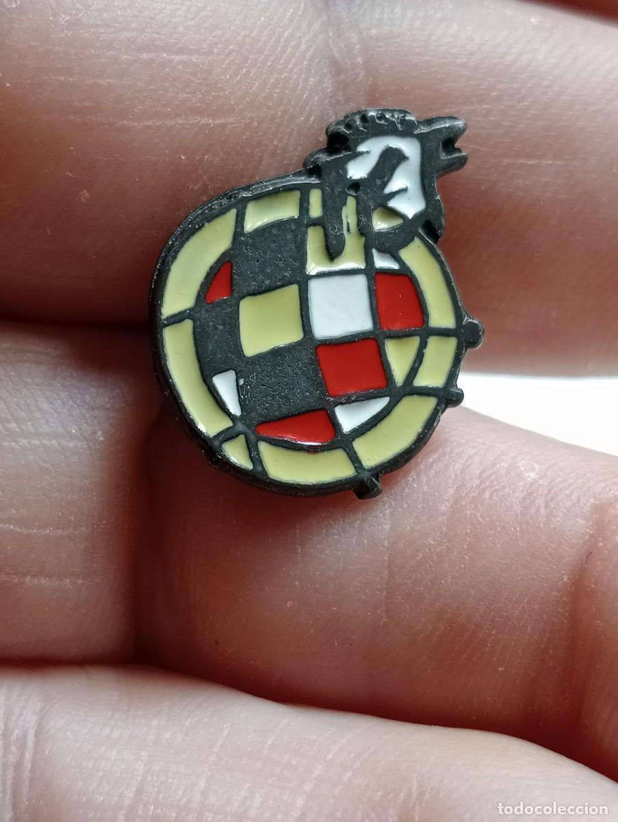 Coleccionismo deportivo: PINS F&Uacute;TBOL FEDERACI&Oacute;N ESPA&Ntilde;OLA, FEF