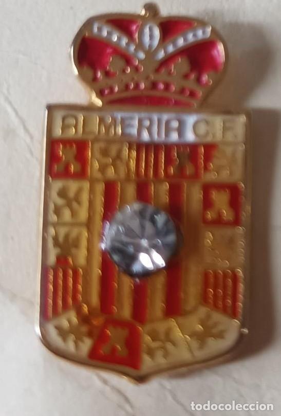 Coleccionismo deportivo: PIN DEL CLUB DE FUTBOL ALMERIA (FOOTBALL)