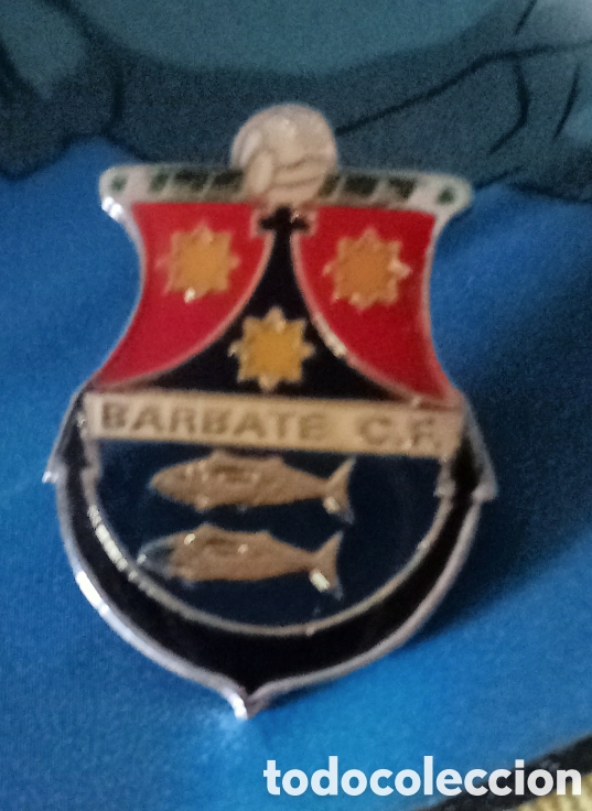 Coleccionismo deportivo: PIN F&Uacute;TBOL BARBATE C.F.
