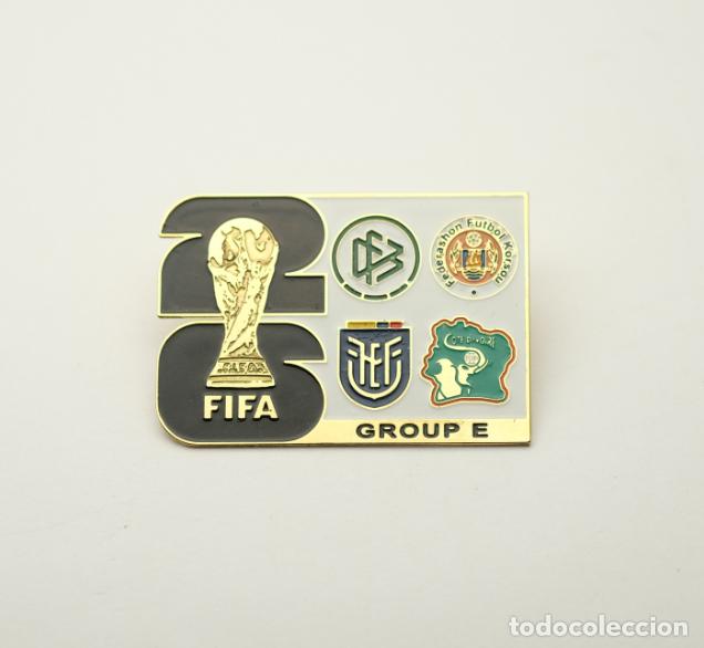 Coleccionismo deportivo: Metal badge football 2026 FIFA World Cup group E - Germany, Ivory Coast, Ecuador, Curacao.