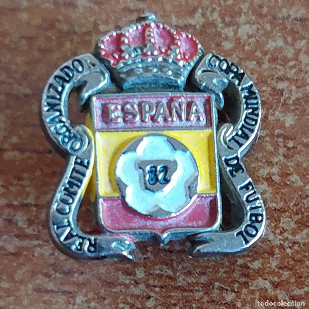 Coleccionismo deportivo: Emblema ojal Espa&ntilde;a 82 - Foto 1