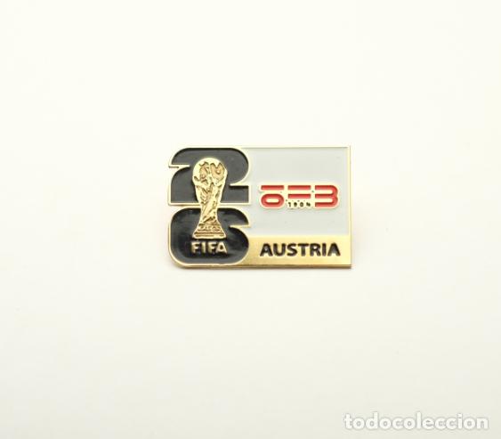 Coleccionismo deportivo: Metal badge football 2026 FIFA World Cup - Austria national team.