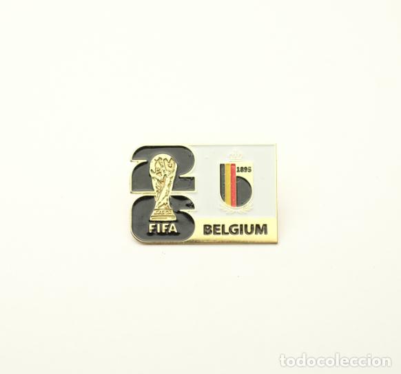 Coleccionismo deportivo: Metal badge football 2026 FIFA World Cup - Belgium national team.