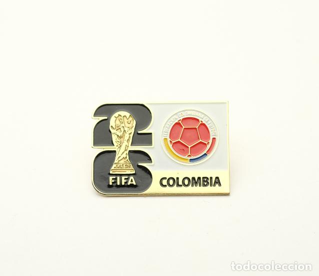 Coleccionismo deportivo: Metal badge football 2026 FIFA World Cup - Colombia national team.