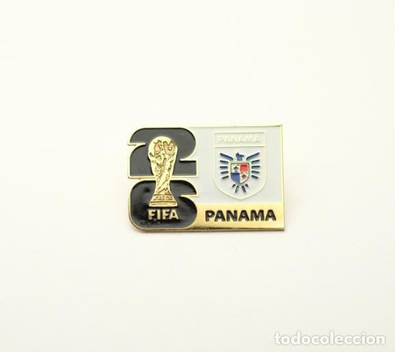 Coleccionismo deportivo: Metal badge football 2026 FIFA World Cup - Panama national team.
