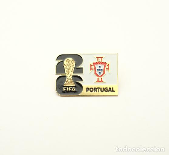 Coleccionismo deportivo: Metal badge football 2026 FIFA World Cup - Portugal national team.
