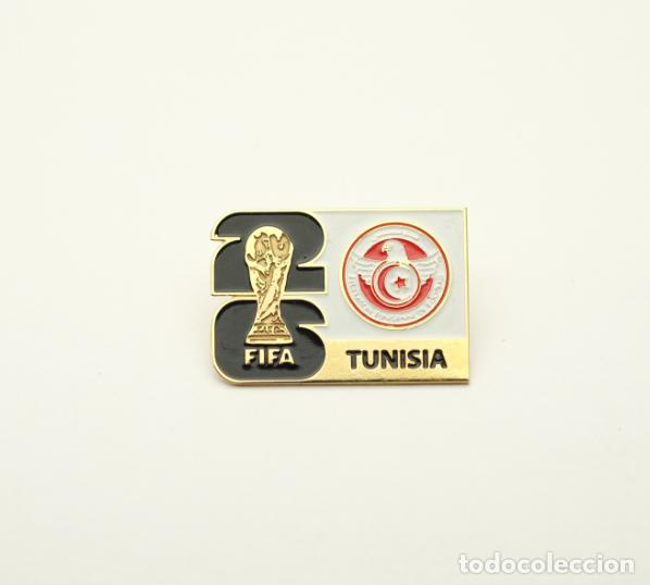 Coleccionismo deportivo: Metal badge football 2026 FIFA World Cup - Tunisia national team.