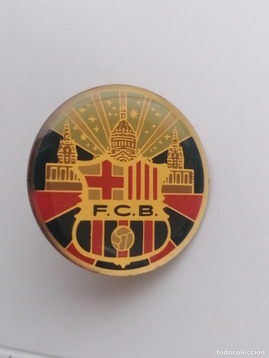 Coleccionismo deportivo: Pin FC Barcelona Montjuic
