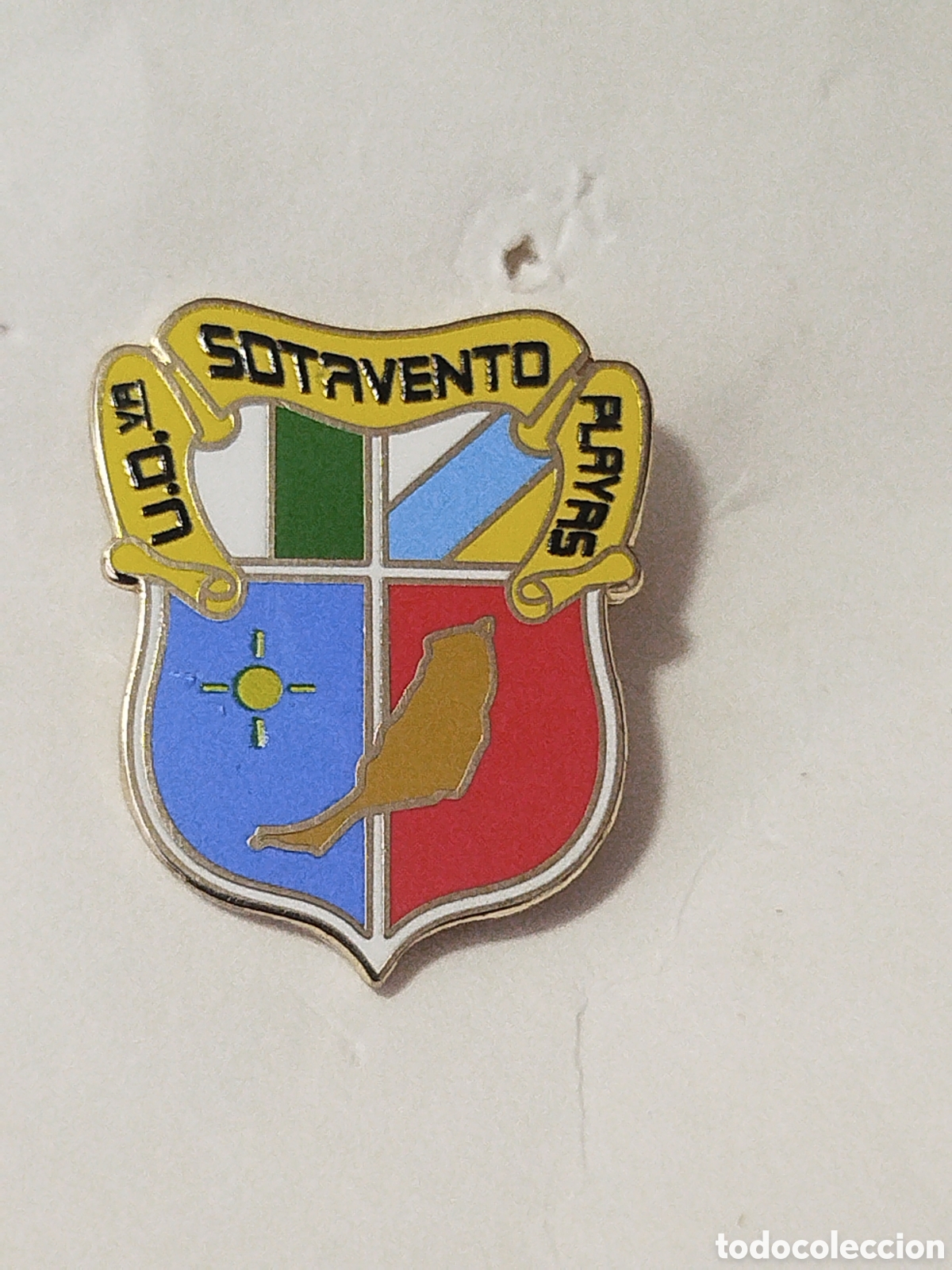Coleccionismo deportivo: INSIGNIA DE FUTBOL UD PLAYA DE SOTAVENTO.PAJARA FUERTEVENTURA