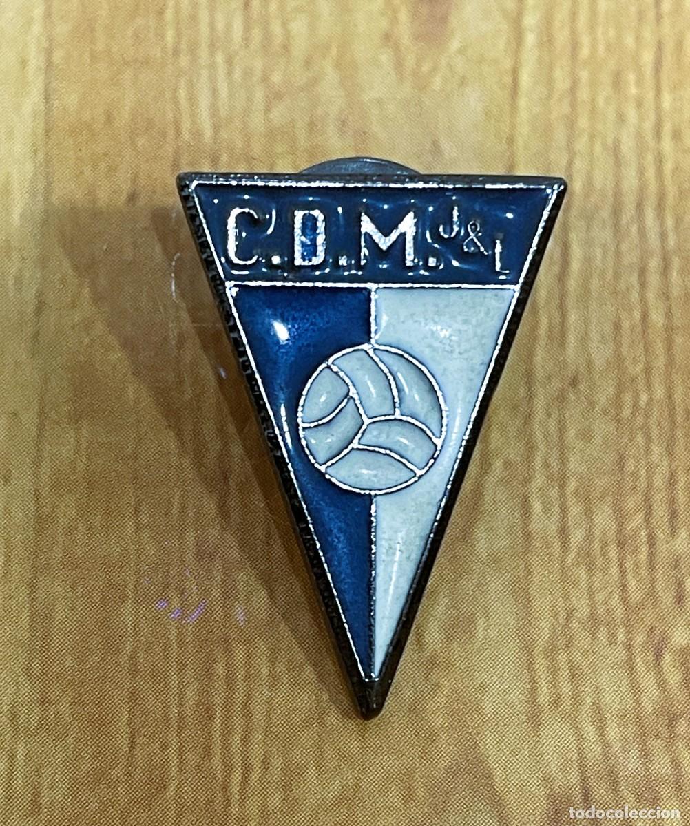 Coleccionismo deportivo: PIN DE ESCUDO DE CLUB DE F&Uacute;TBOL - C.D.M. J&L