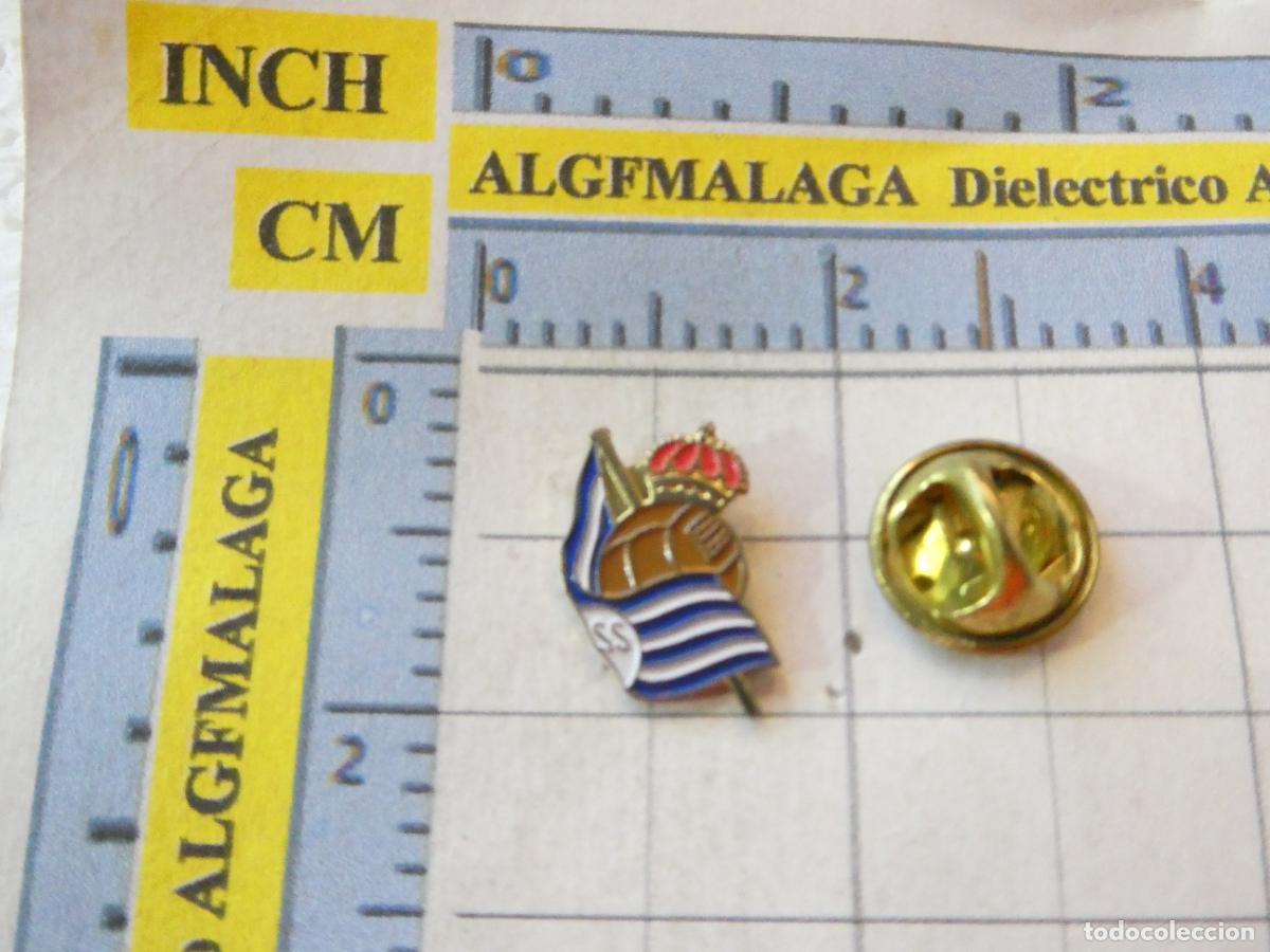 Coleccionismo deportivo: PIN DE DEPORTES. F&Uacute;TBOL. REAL SOCIEDAD SAN SEBASTIAN. ESCUDO DEL EQUIPO