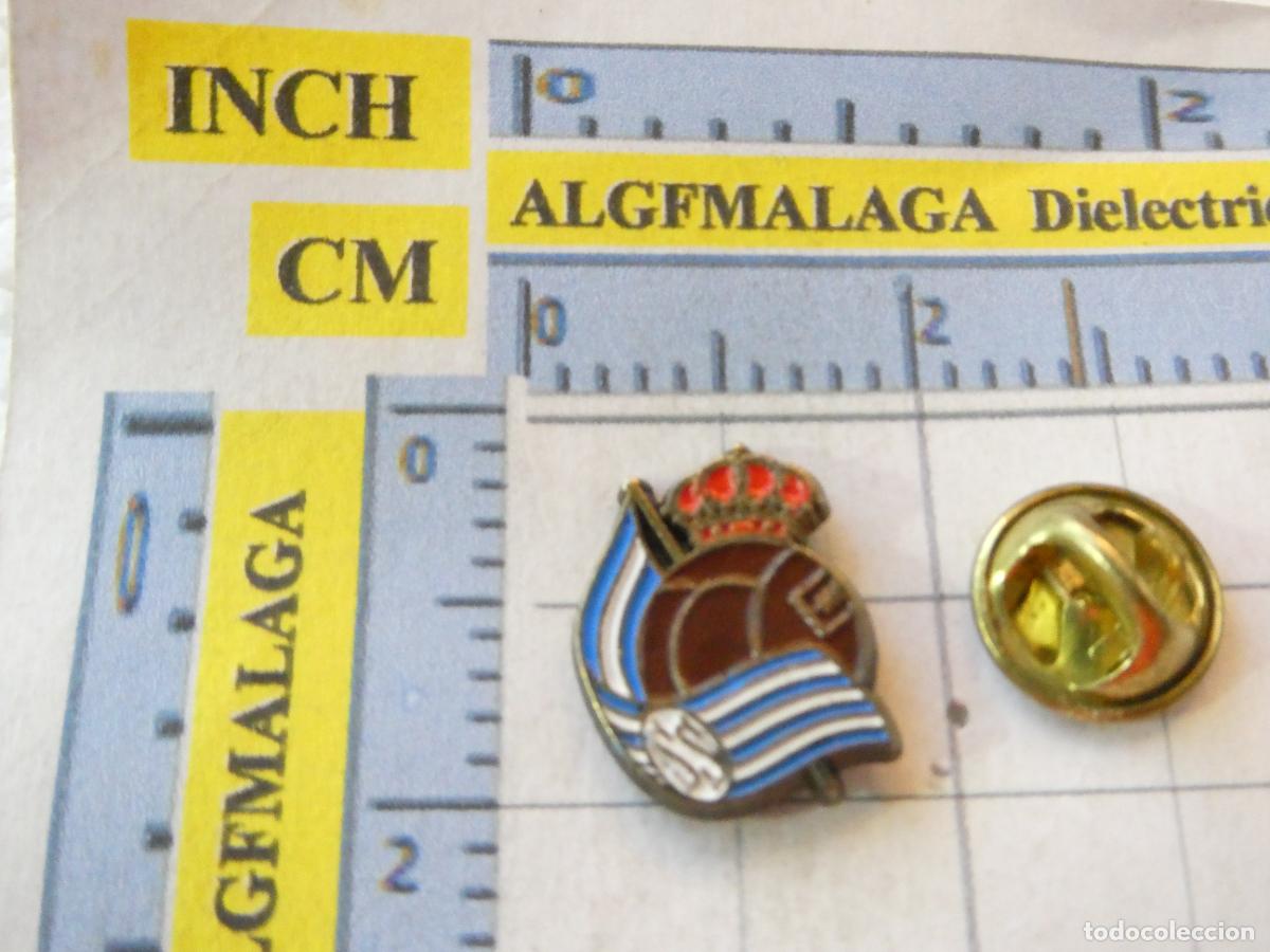 Coleccionismo deportivo: PIN DE DEPORTES. F&Uacute;TBOL. REAL SOCIEDAD SAN SEBASTIAN. ESCUDO DEL EQUIPO