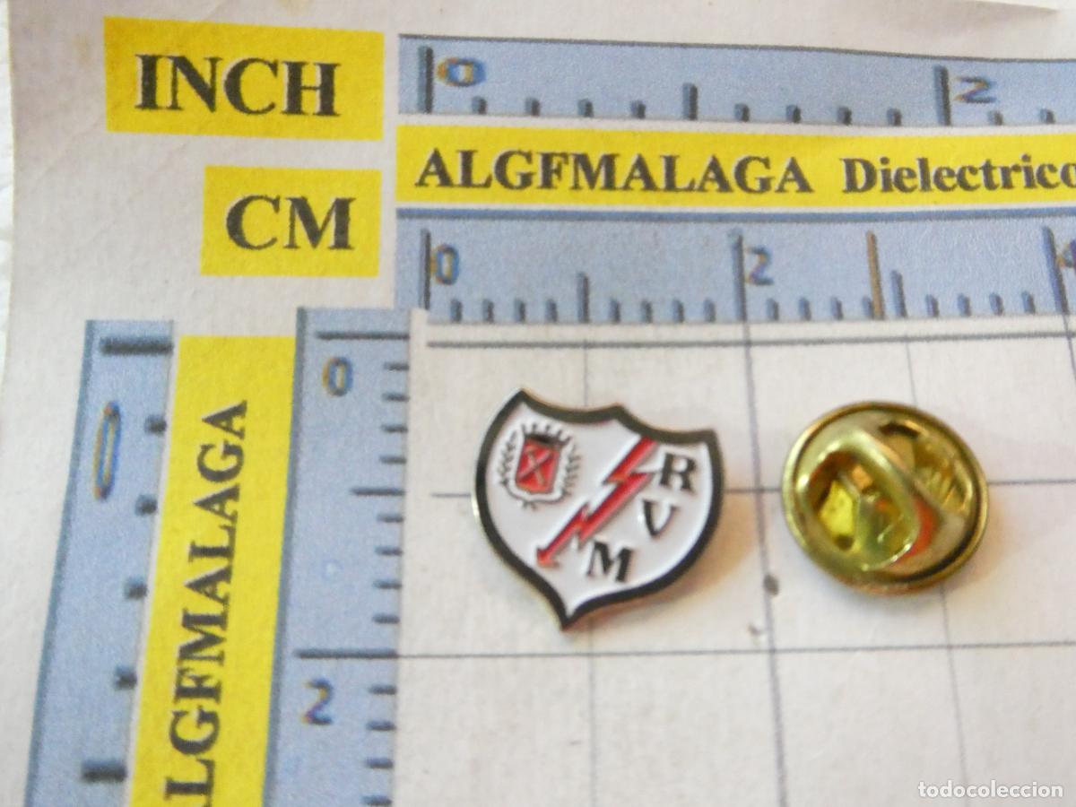 Coleccionismo deportivo: PIN DE DEPORTES. F&Uacute;TBOL. RAYO VALLECANO MADRID. ESCUDO DEL EQUIPO