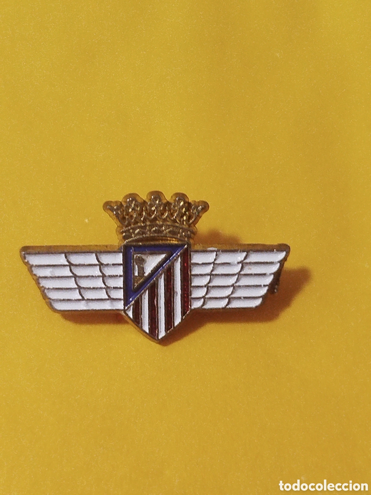 Coleccionismo deportivo: PINS DE FUTBOL C.AT AVIACION MADRID
