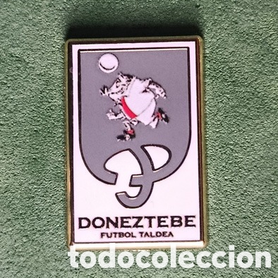 Coleccionismo deportivo: PIN F&Uacute;TBOL DONEZTEBE K.T.