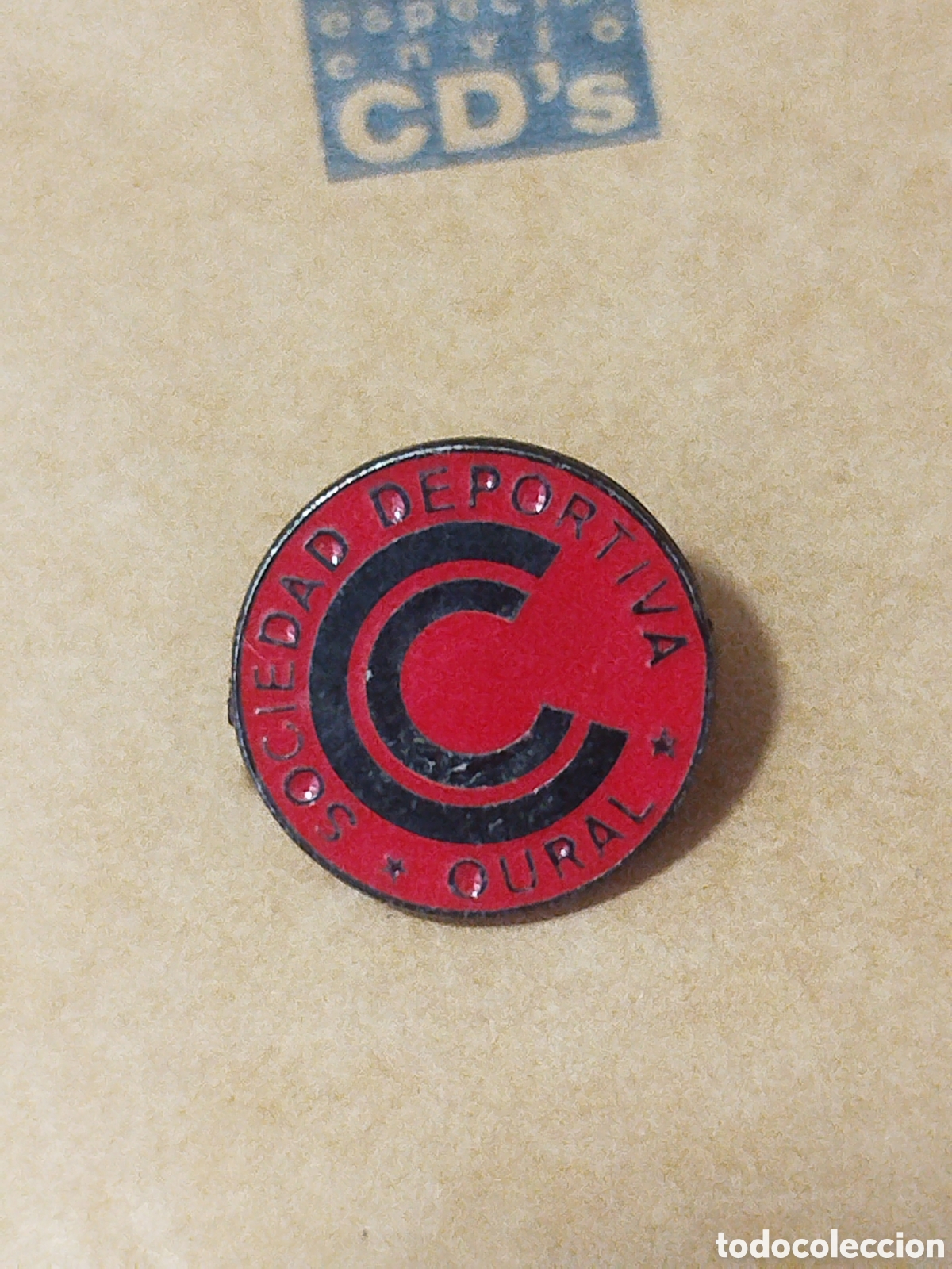 Coleccionismo deportivo: PINS DE FUTBOL SD OURAL.SARRIA LUGO