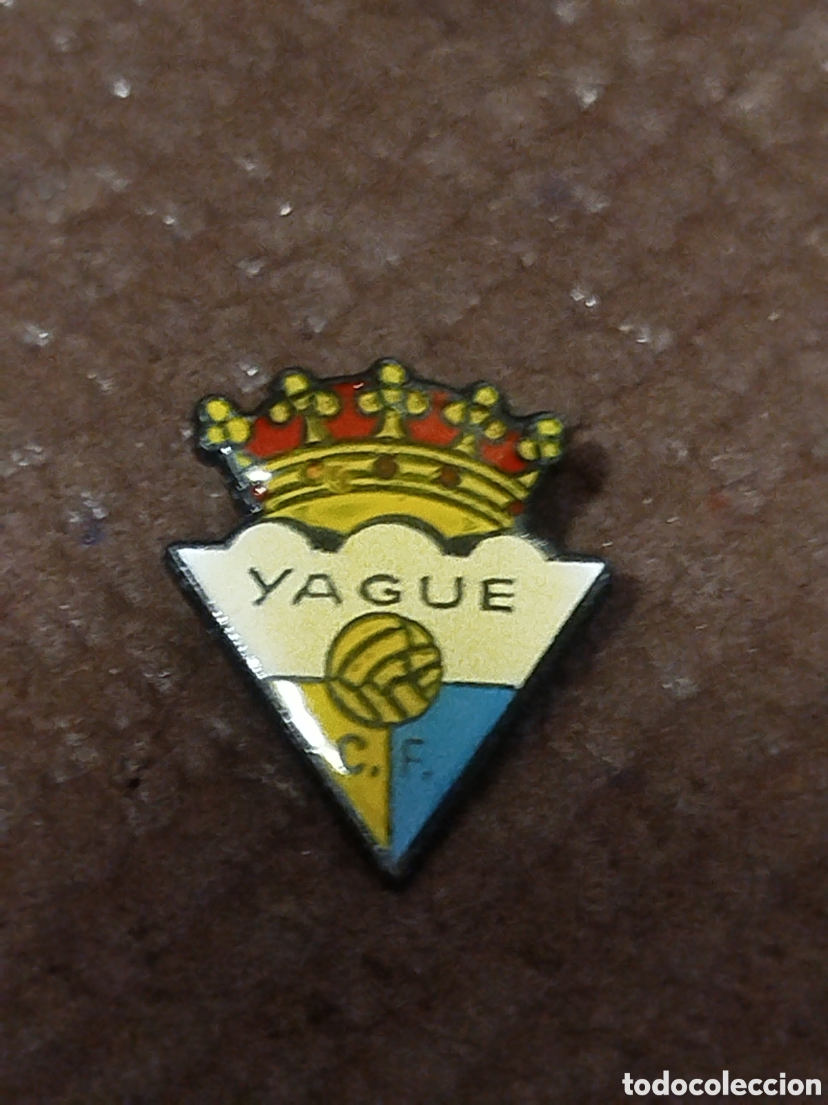 Sammelleidenschaft Sport: PINS DE FUTBOL OFICIAL YAGUE CF LA RIOJA