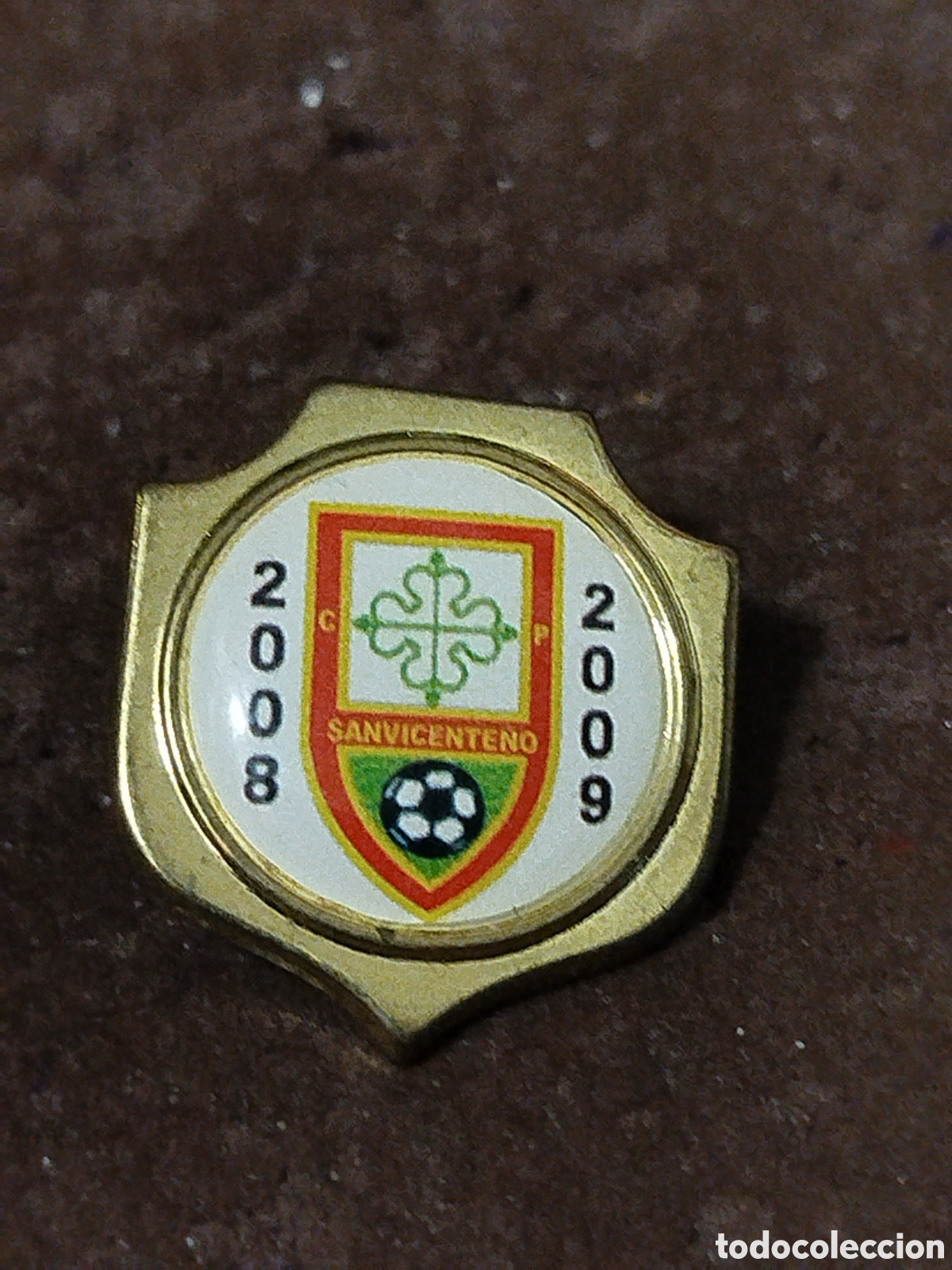 Coleccionismo deportivo: PINS DE FUTBOL OFICIAL CP SAN VICENTE&Ntilde;O TEMPORADA 2008/2009.san vicente de Alc&aacute;ntara BADAJOZ