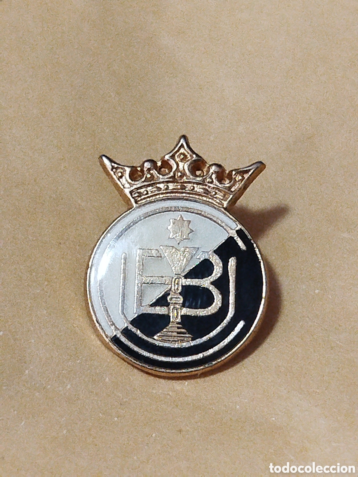 Coleccionismo deportivo: PINS DE FUTBOL OFICIAL U BALOMP&Eacute;DICA CONQUENSE . CUENCA CASTILLA LA MANCHA