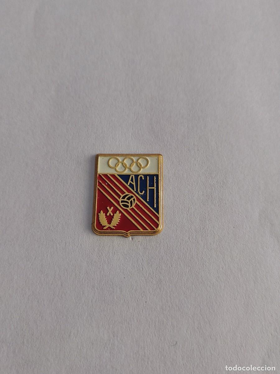 Coleccionismo deportivo: PIN FUTBOL ATLETICO CENTRO HOSPITALENSE (HOSPITALET-BARCELONA)