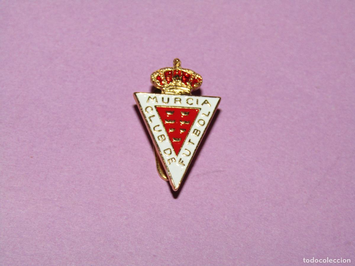 Coleccionismo deportivo: Antigua Insignia para Ojal o Solapa en Lat&oacute;n y Esmaltes del Club de Futbol MURCIA