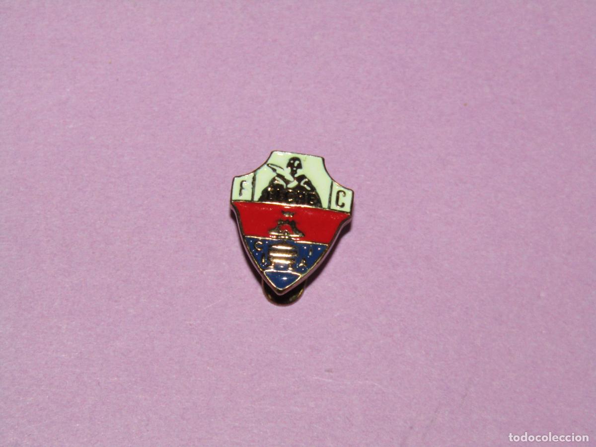 Coleccionismo deportivo: Antigua Insignia para Ojal o Solapa en Lat&oacute;n y Esmaltes del ELCHE F.C.