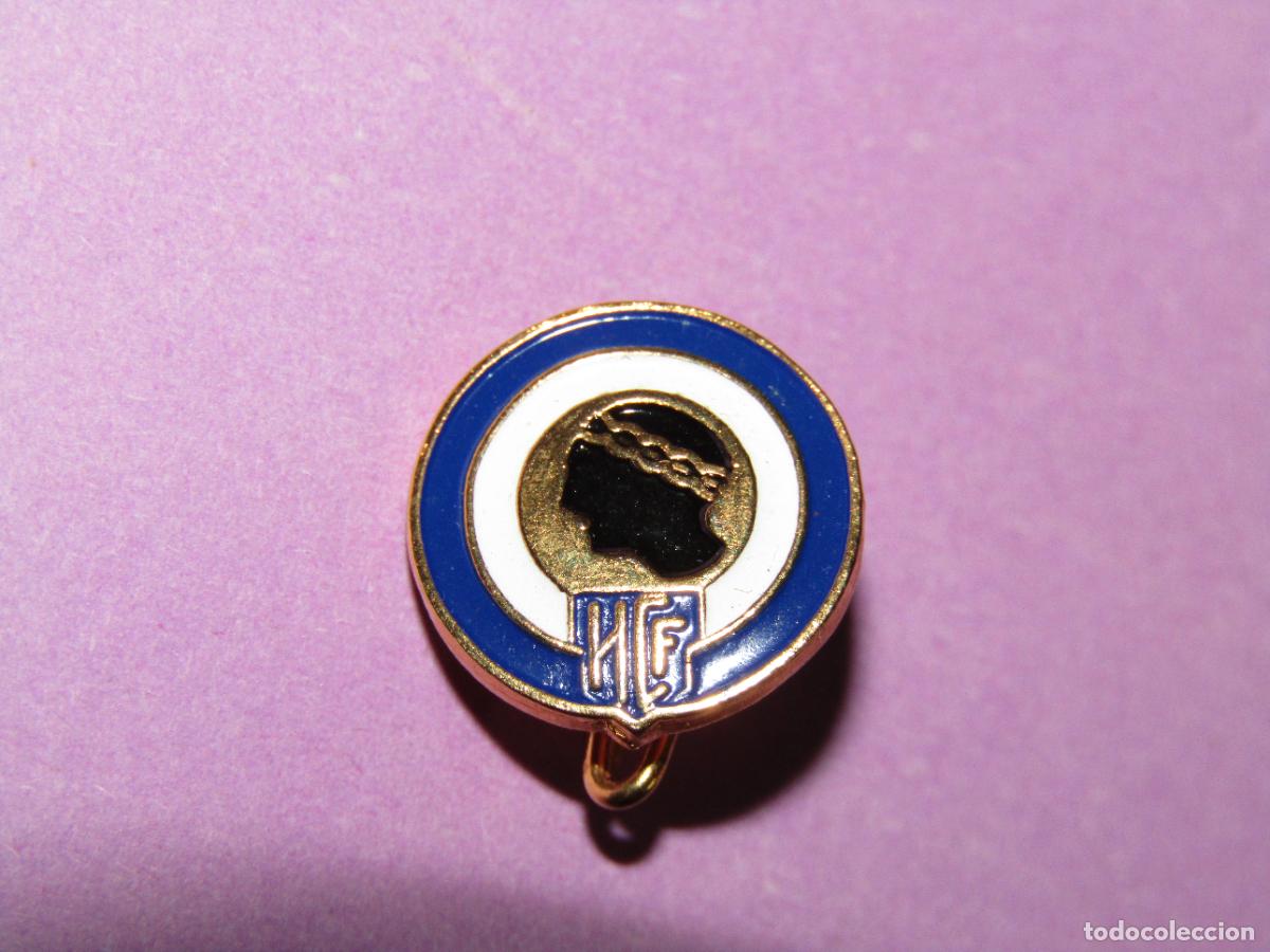 Coleccionismo deportivo: Antigua Insignia Solapa con Imperdible en Lat&oacute;n y Esmaltes del HERCULES DE ALICANTE